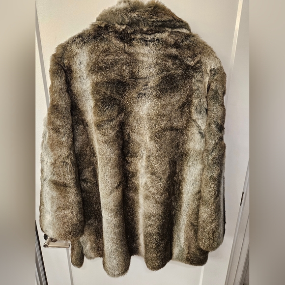 NWT - Dennis Basso Faux Fur Coat - Size 1X - Picture 7 of 10